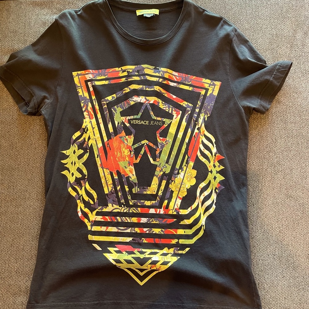 Versace T-shirt Mens small